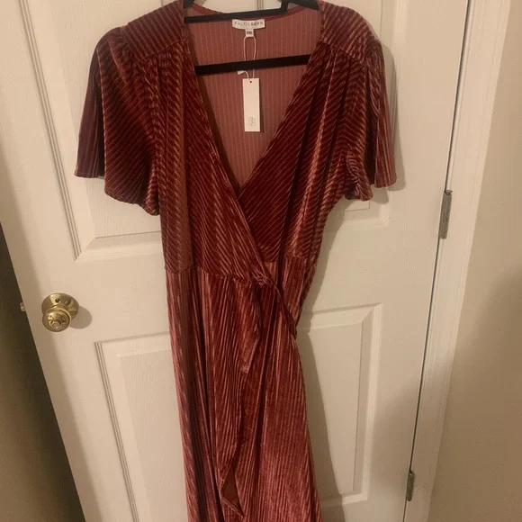 Baltic Born Wrap Dress - Picture 4 of 4